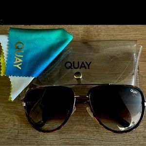 Quay brown tortoise oversized avatars
